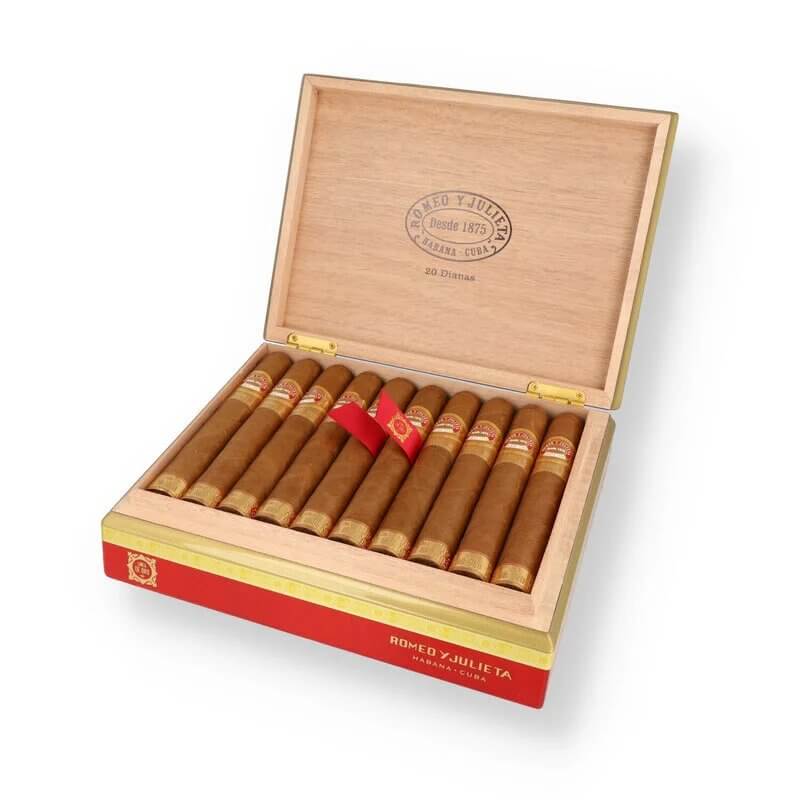 Romeo y Julieta Linea de Oro Nobles